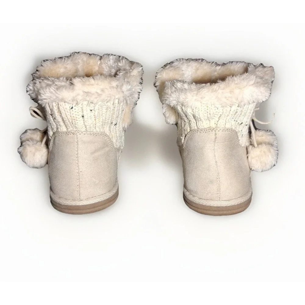 Arizona Jean Co AZ ICY Tan Knit Faux Fur Pom Pom Ankle Boots Womens Size 9M